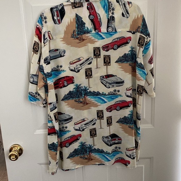 Vintage Mustang Cars Casual Button Down Shirt. Made in Korea. Size Medium - Picture 9 of 11